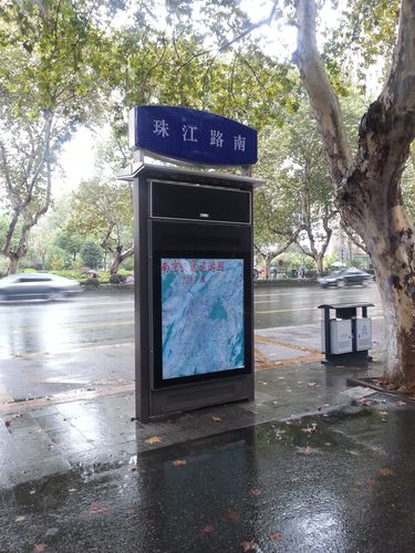 宝鸡新一代指路牌灯箱厂家 智慧交通导向系统的创新与变革